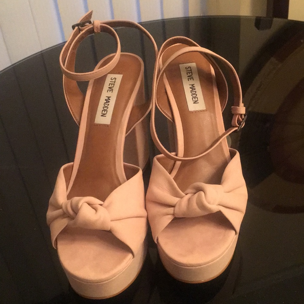 Steve Madden blush platform heels
